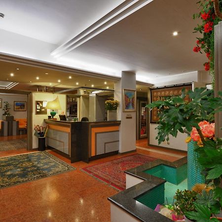 Hotel Niagara リニャーノ・サッビアドーロ エクステリア 写真
