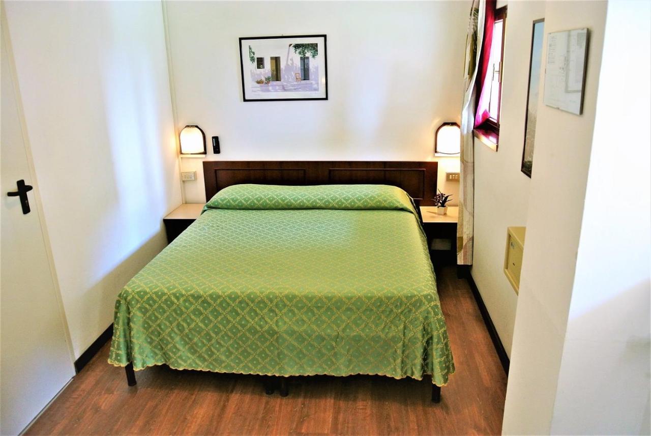 Hotel Niagara リニャーノ・サッビアドーロ 部屋 写真